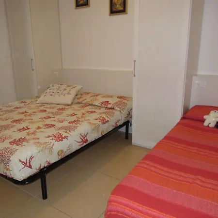 아파트 Modern One Bedroom With Solarium *